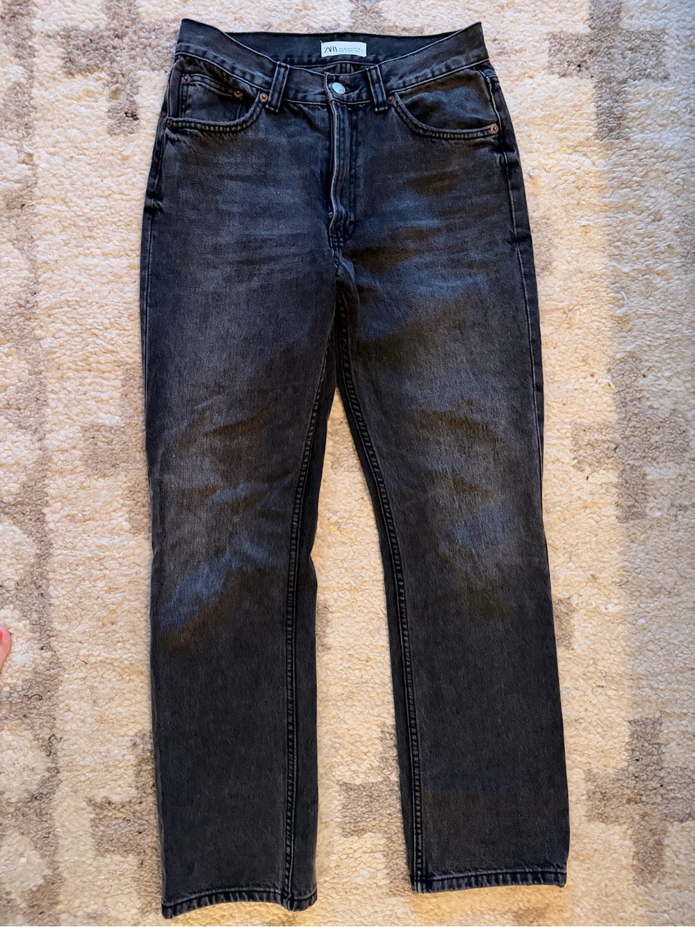 Women’s Zara Straight-Leg Jeans size 6